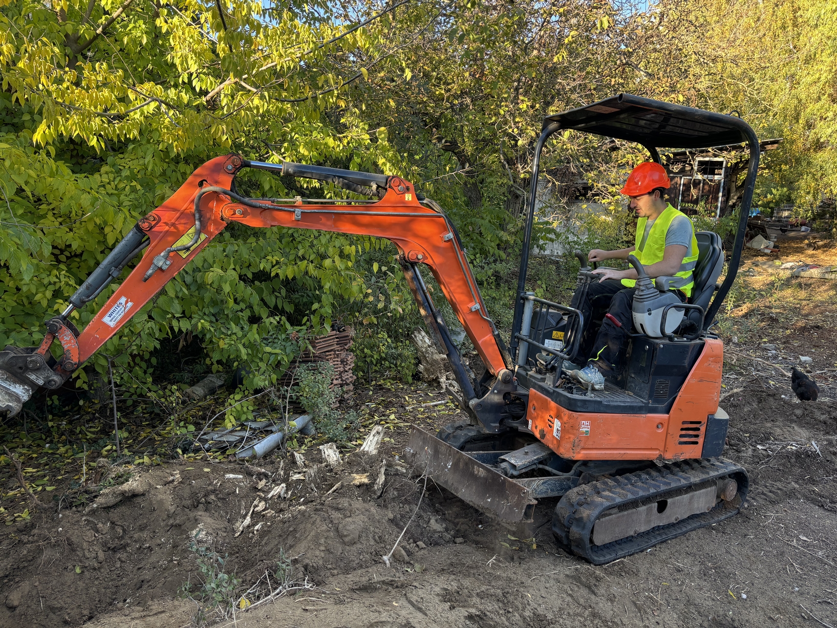 Markolo Mester mini excavator rental and lease mini kotrogep minimarkolo berles 1